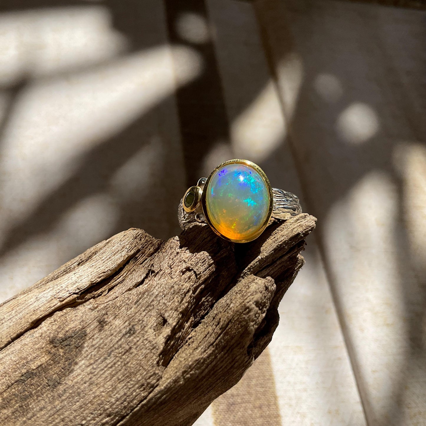 sterling silver rainbow natural heirloom opal band Etnika peridot ring 7