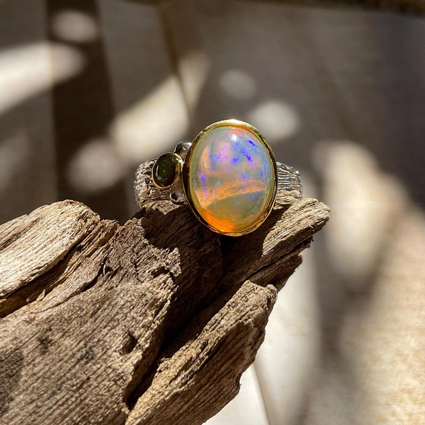 sterling silver rainbow natural heirloom opal band Etnika peridot ring 7