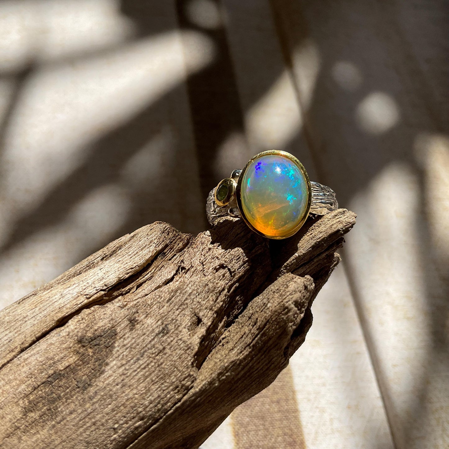 sterling silver rainbow natural heirloom opal band Etnika peridot ring 7
