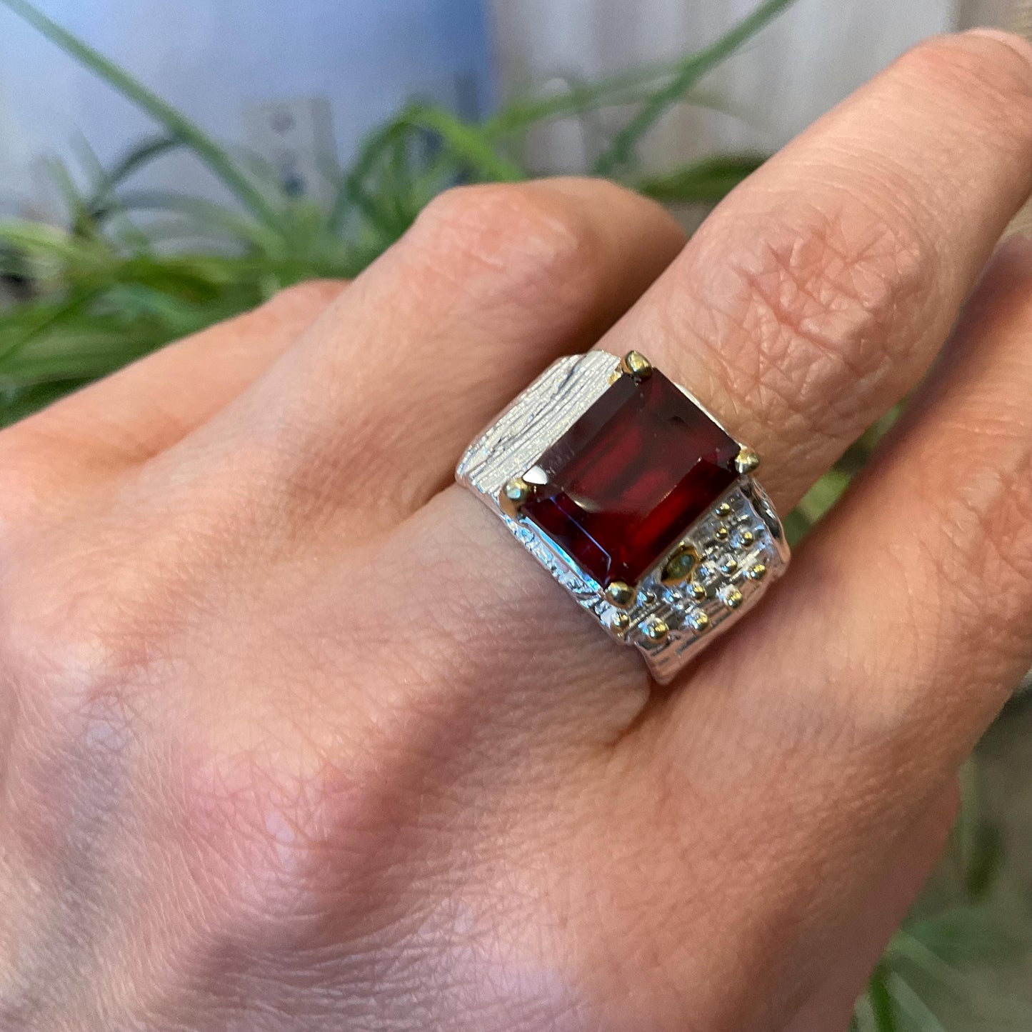 Sterling silver red hessonite garnet peridot band Etnika ring 8.5