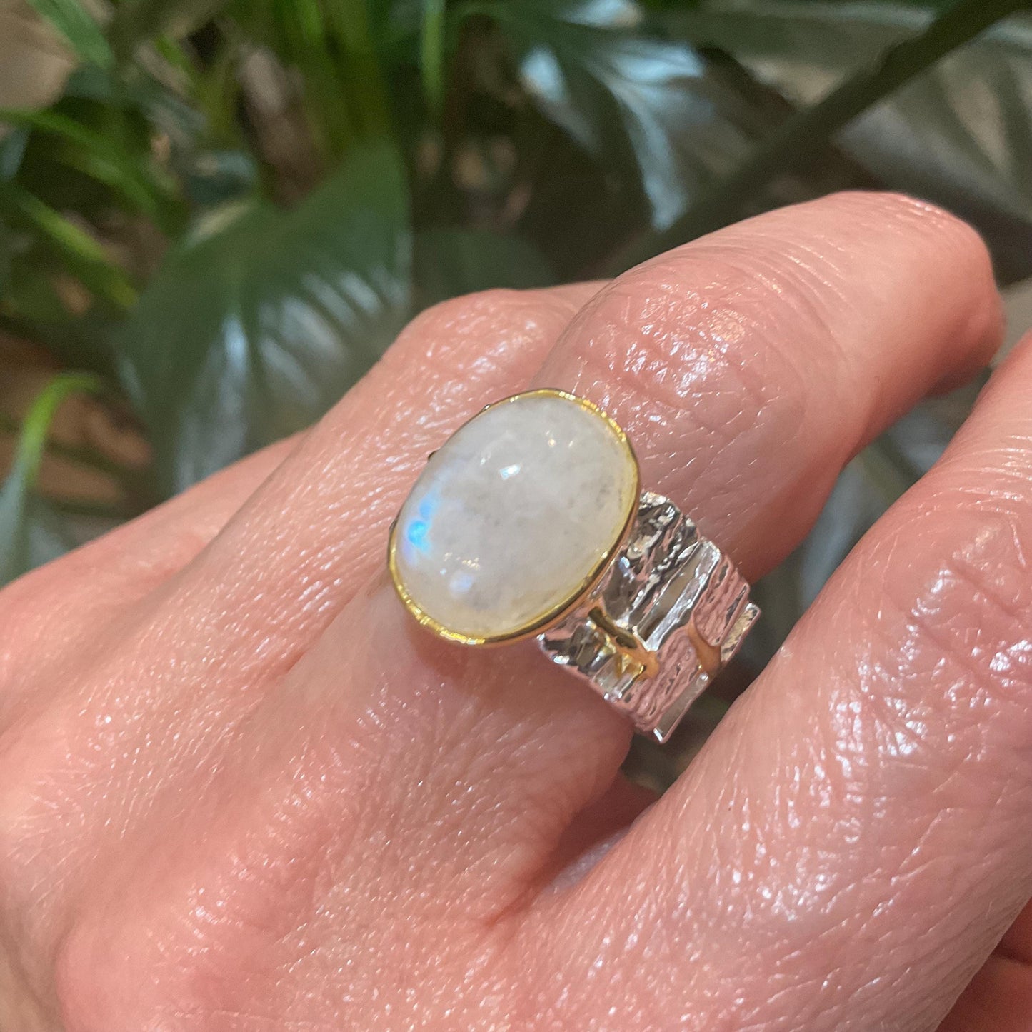 Sterling silver moonstone band ring size 7