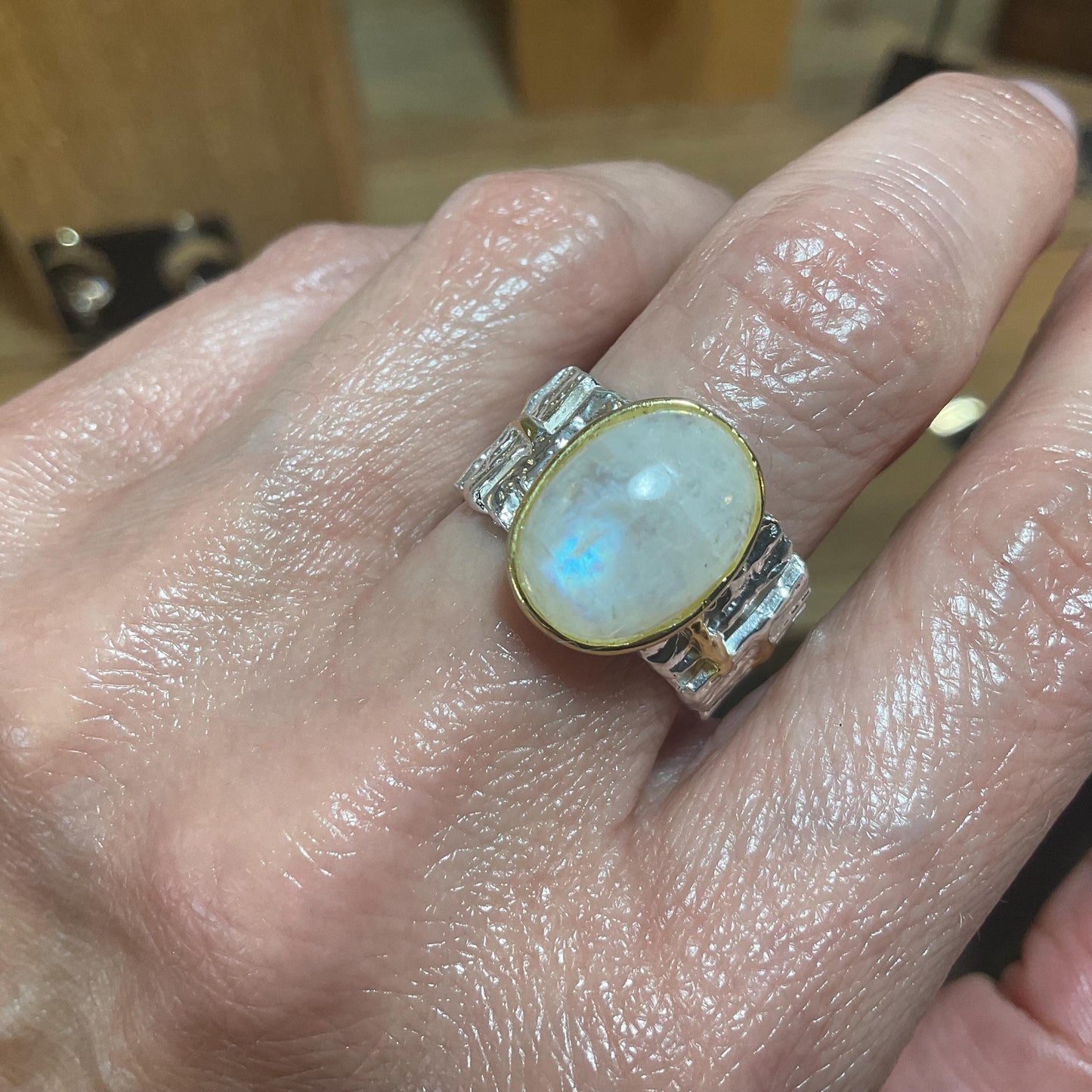 Sterling silver moonstone band ring size 7