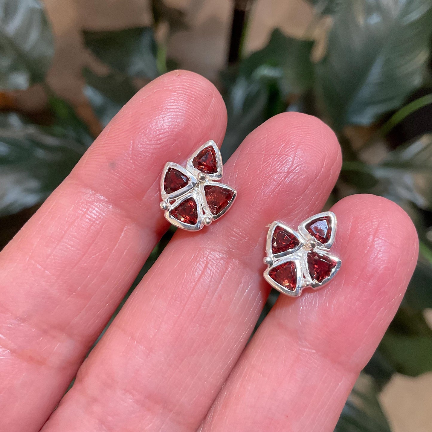 sterling Silver natural Red garnet stud small earrings