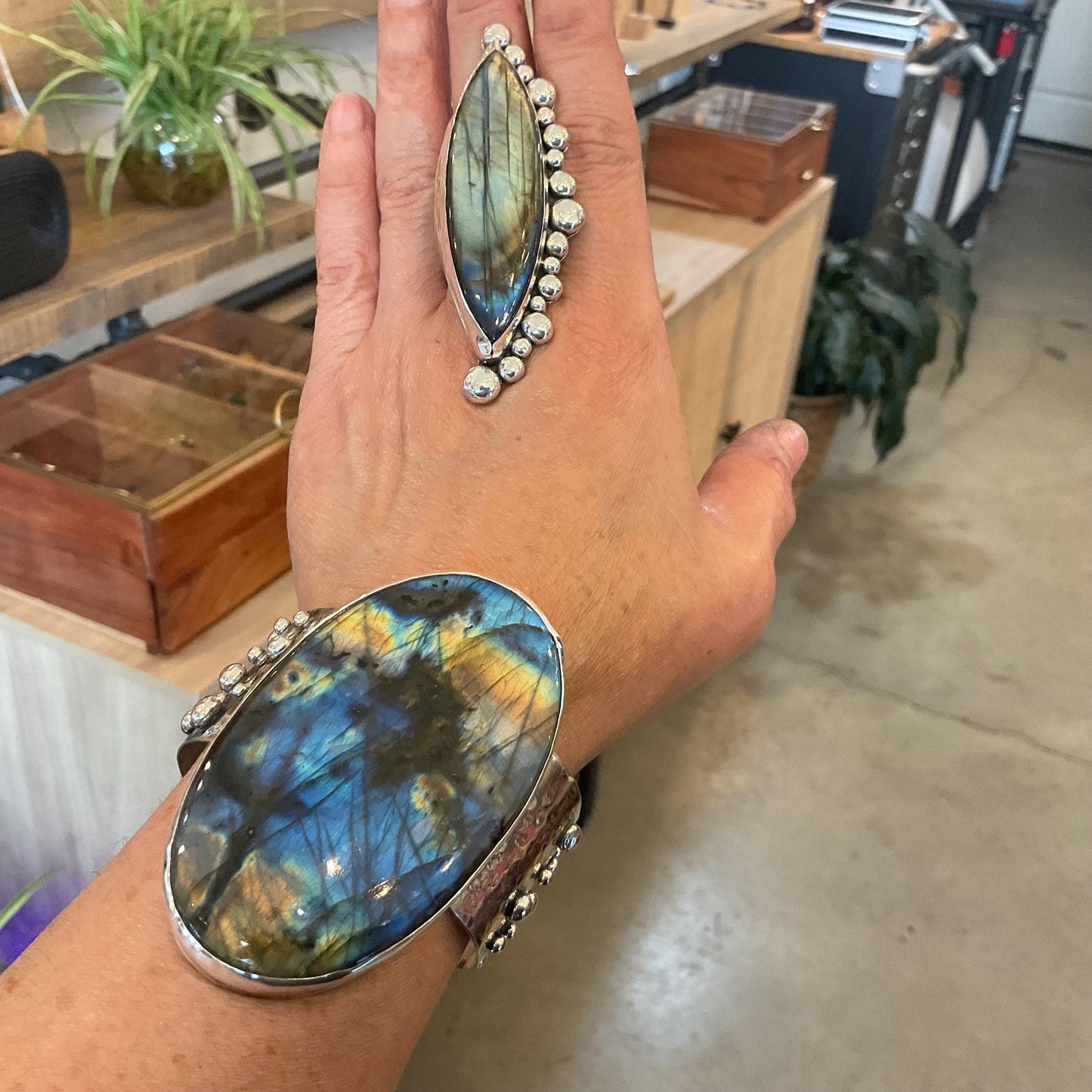 Sterling silver Abstract Modernist spectrolite massive 197ct labradorite cuff bracelet