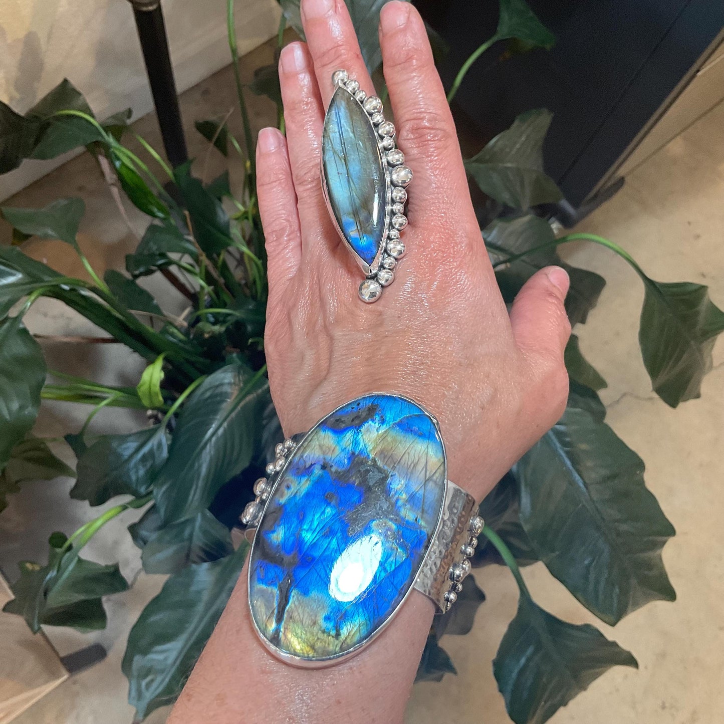 Sterling silver Abstract Modernist spectrolite massive 197ct labradorite cuff bracelet