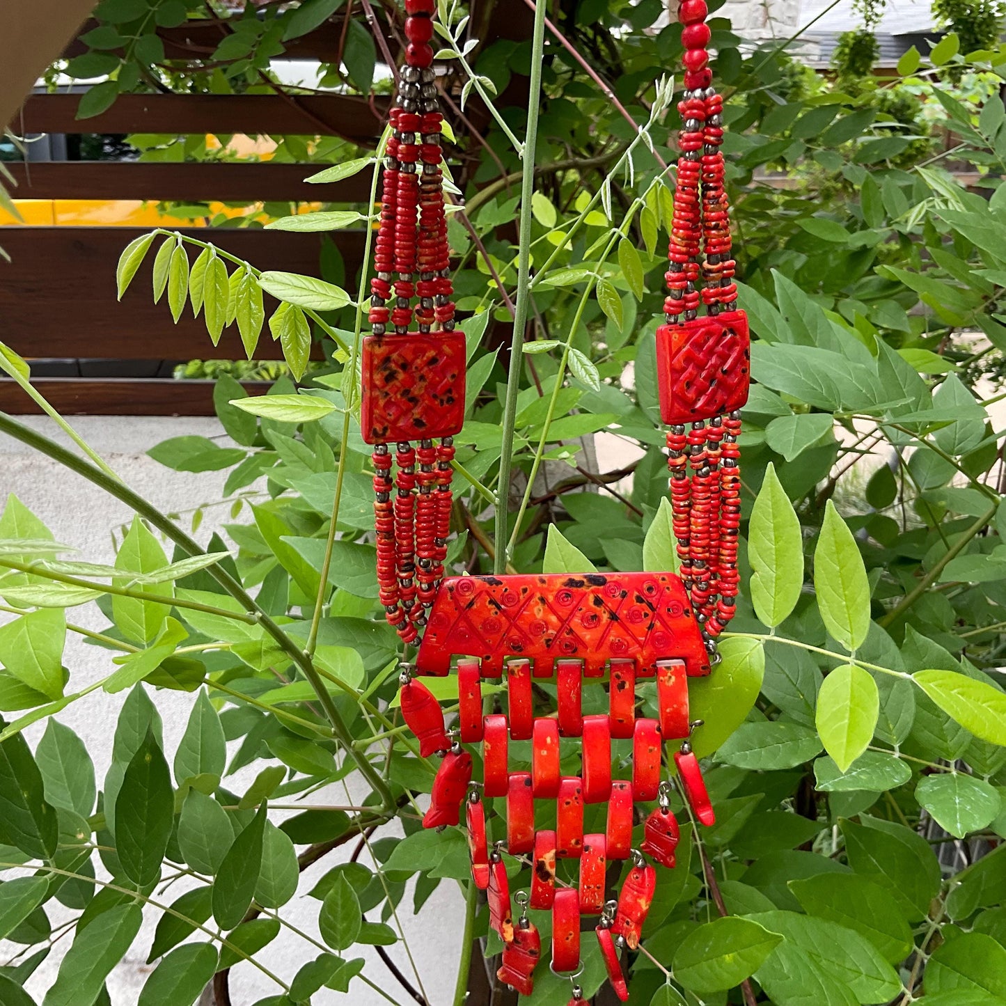 Red bamboo coral bib statement necklace Colors Of Etnika
