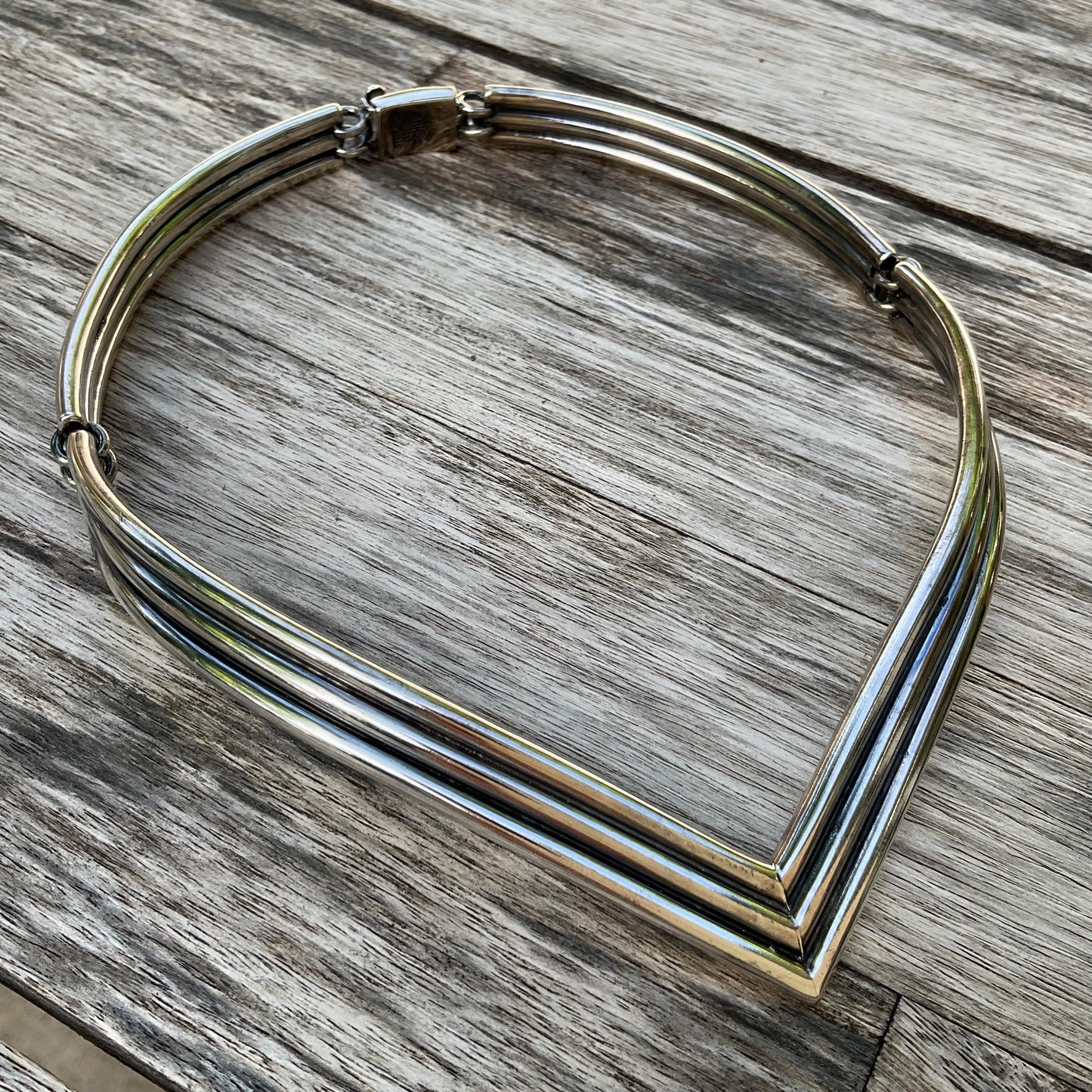 Sterling silver vintage V Modernist necklace choker Colors Of Etnika