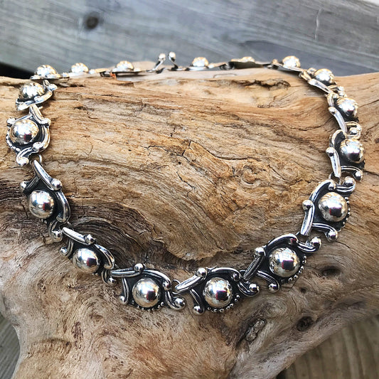 Sterling silver Repousse Ball Abstract Taxco Modernist Vintage necklace collar Choker