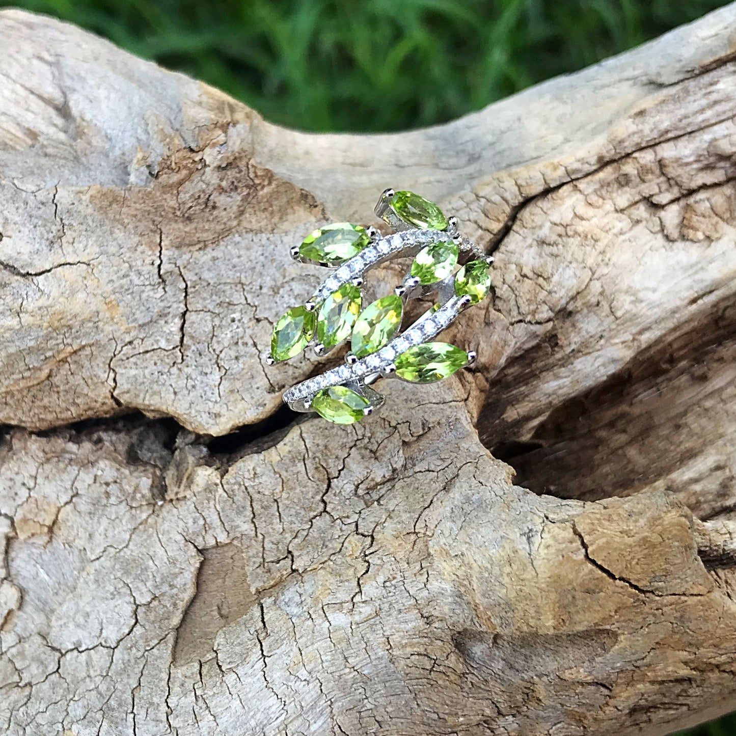 Handmade Sterling Silver Natural green peridot ring 7.5