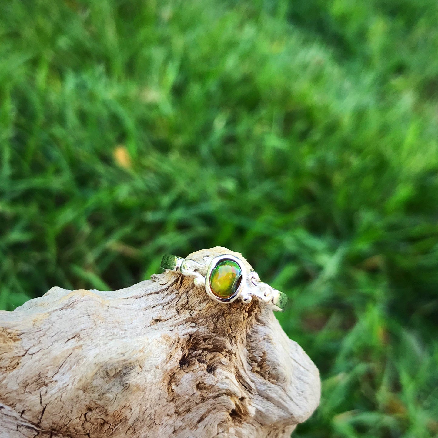 Artisan Sterling Silver Natural rainbow opal dainty ring modernist 7.5