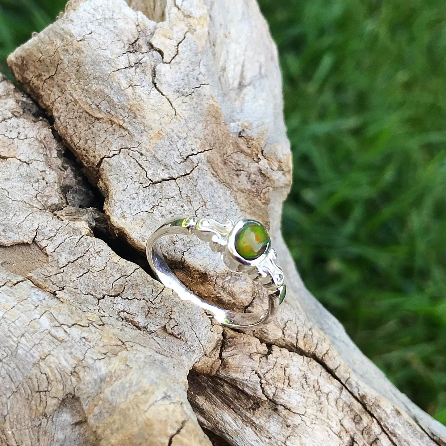 Artisan Sterling Silver Natural rainbow opal dainty ring modernist 7.5