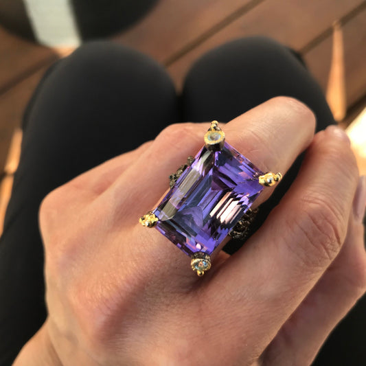 Sterling Silver Statement  38ct dark Amethyst Ring 8