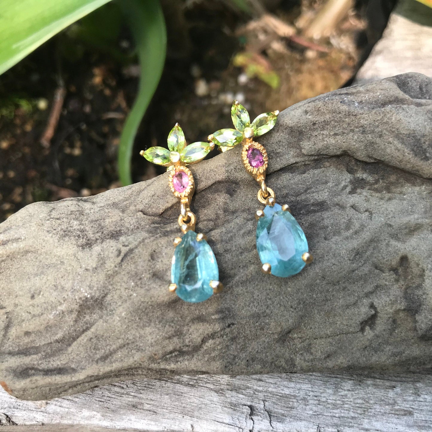 sterling silver Blue kyanite Peridot  dangle earrings Colors Of Etnika