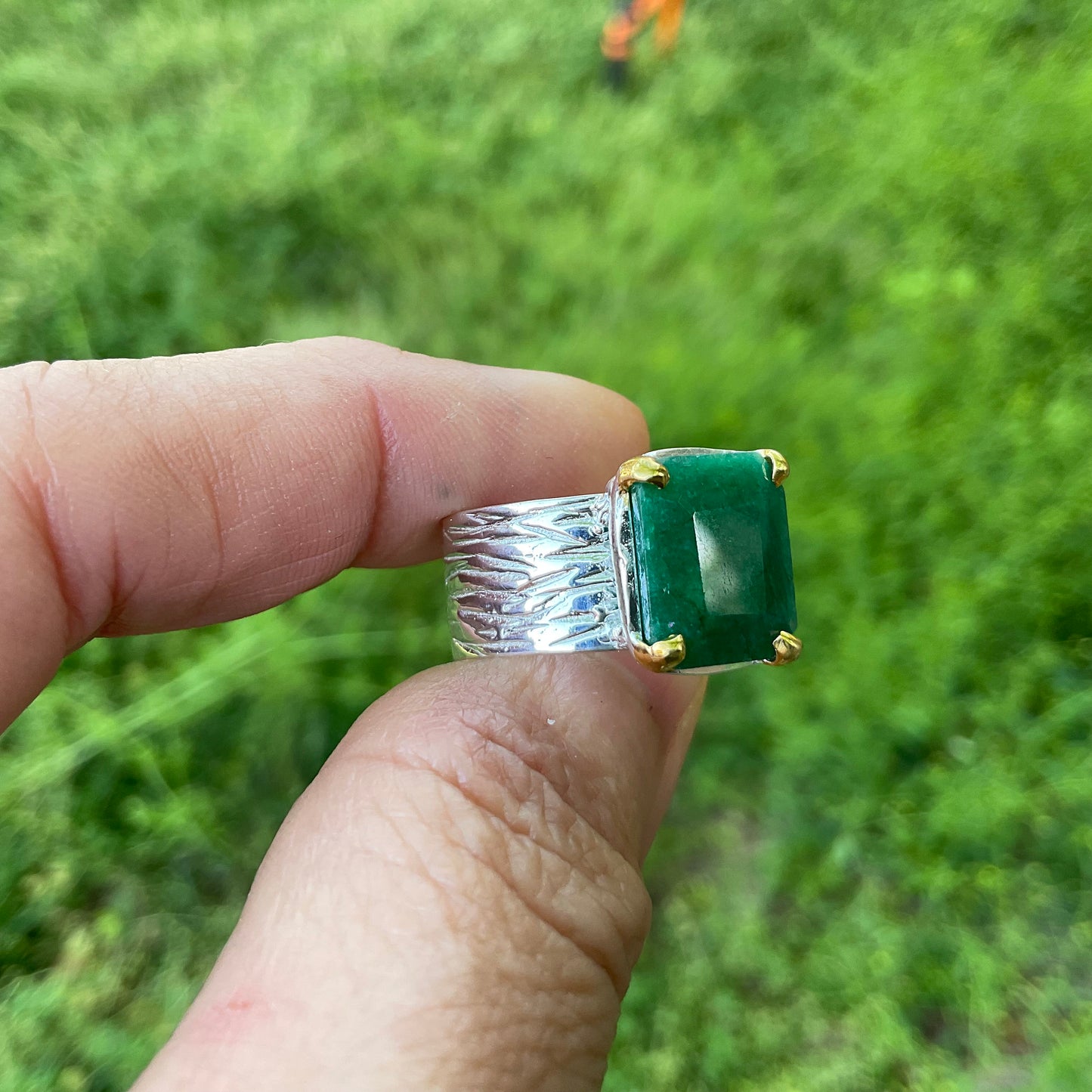 Sterling silver emerald green beryl band Etnika ring 6