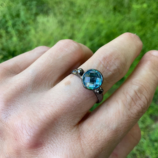 sterling silver natural Blue topaz band ring 8