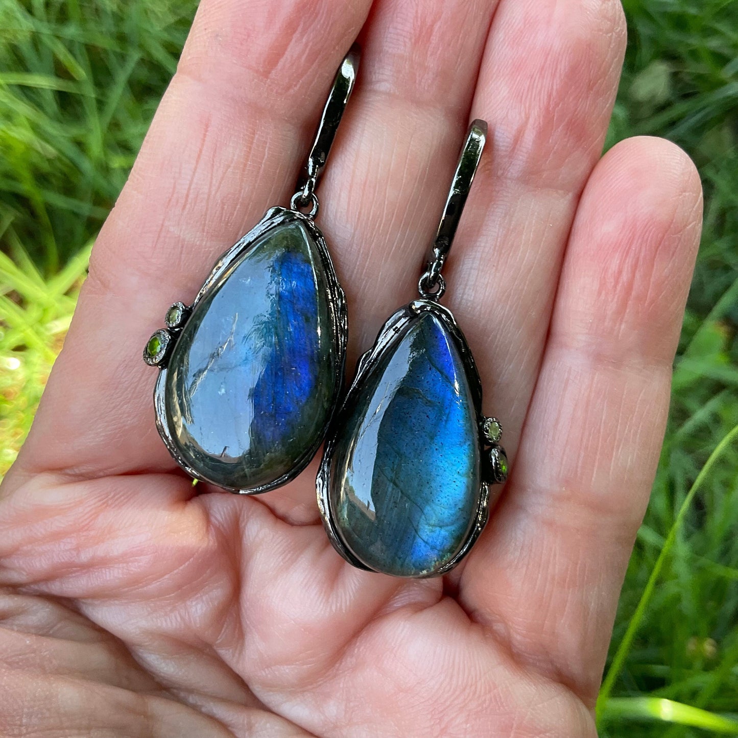 Sterling Silver labradorite dangle pear shape chrome diopside earrings