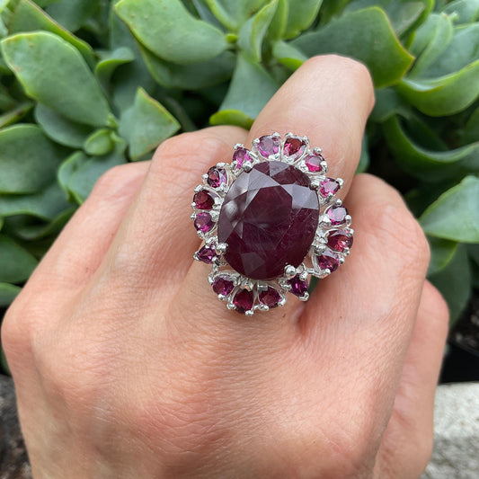 Sterling silver Exquisite Ruby rhodolite starburst statement Ring 7.5