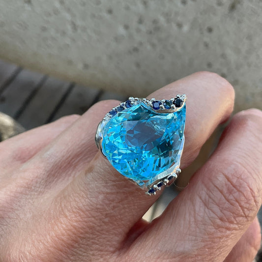 Sterling Silver blue topaz gorgeous sapphire ring 7