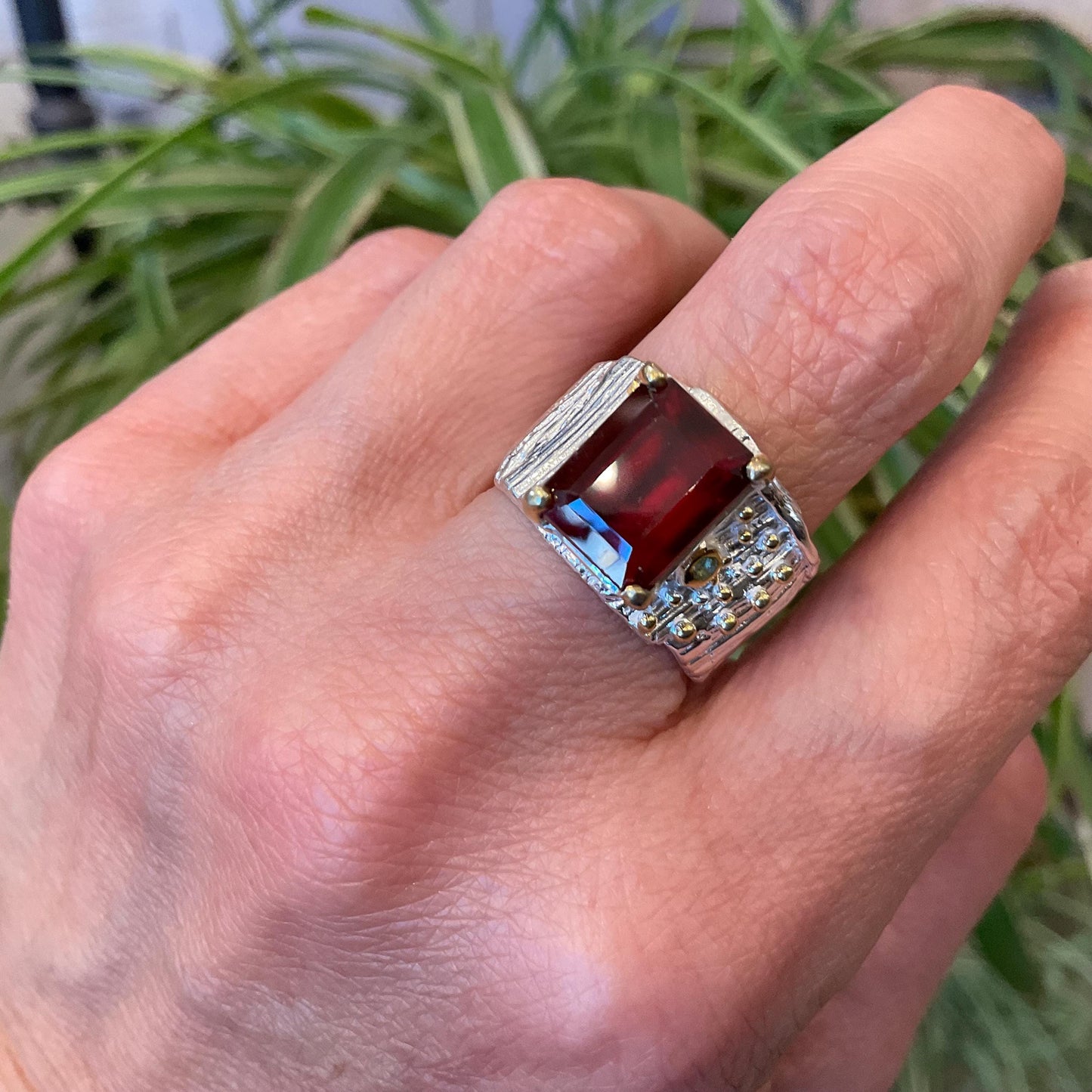 Sterling silver red hessonite garnet peridot band Etnika ring 8.5