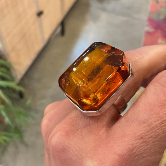 sterling silver emerald cut Baltic amber modernist ring 8.5-9