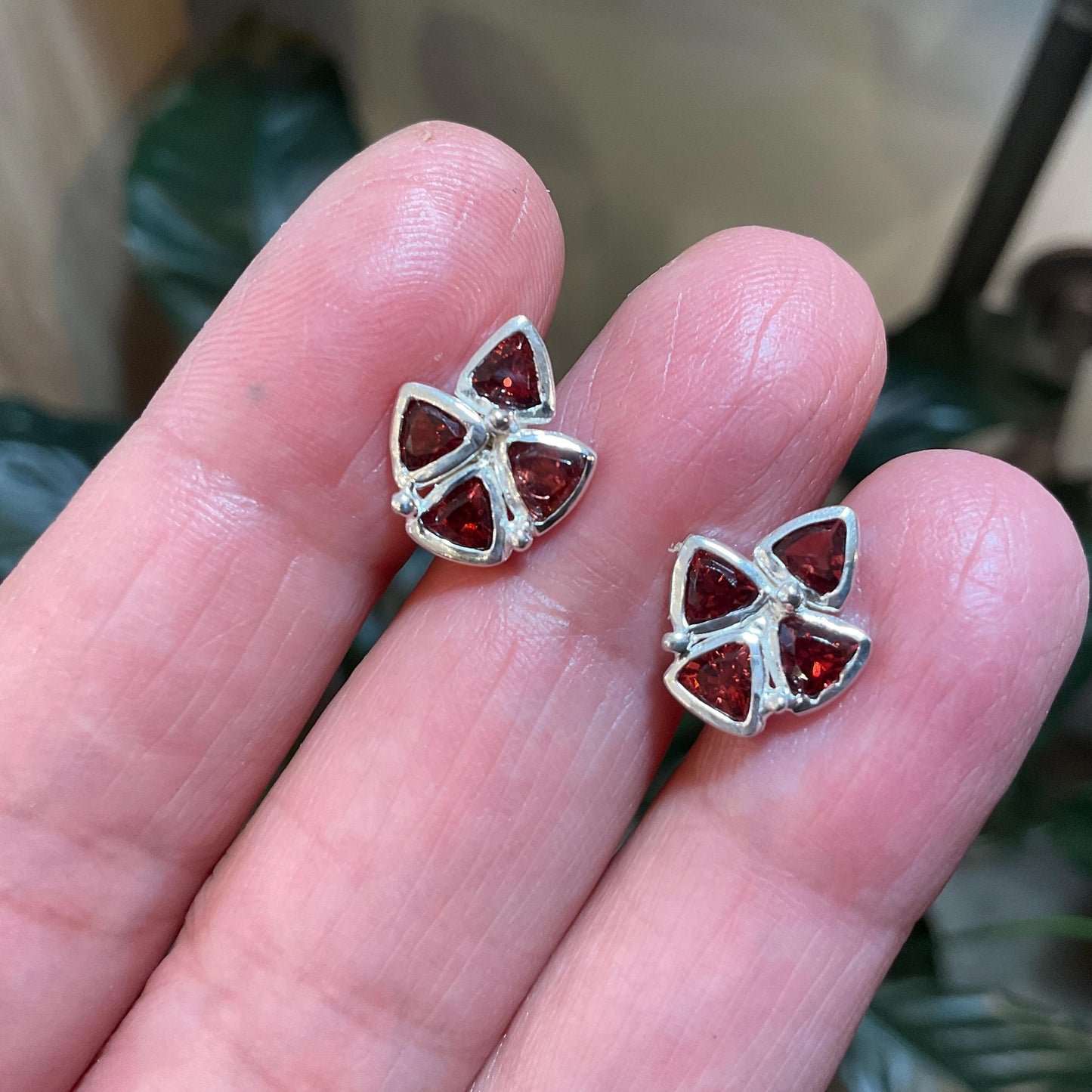 sterling Silver natural Red garnet stud small earrings