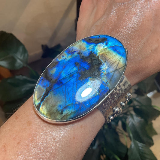 Sterling silver Abstract Modernist spectrolite  massive 197ct labradorite cuff bracelet