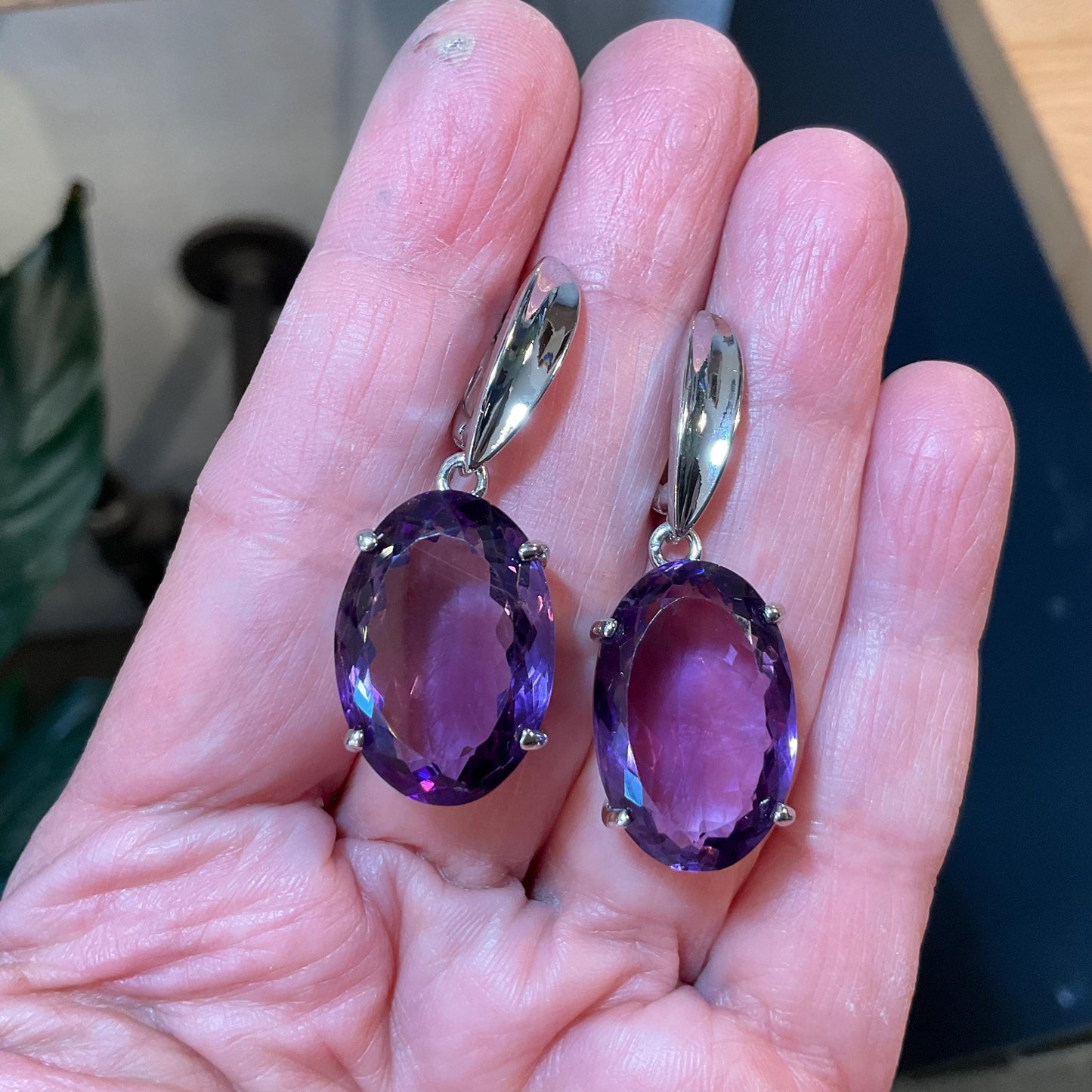 Amethyst Sterling silver amethyst Dangle oval Earrings