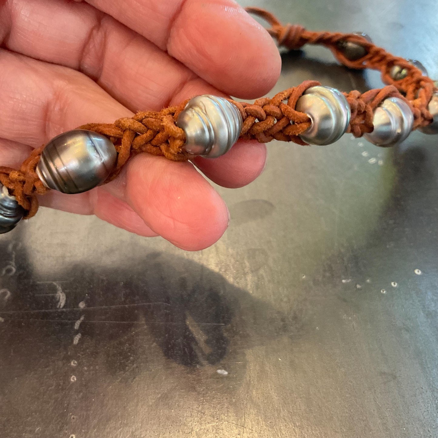 Natural Tahitian pearls black gray leather choker pearl necklace