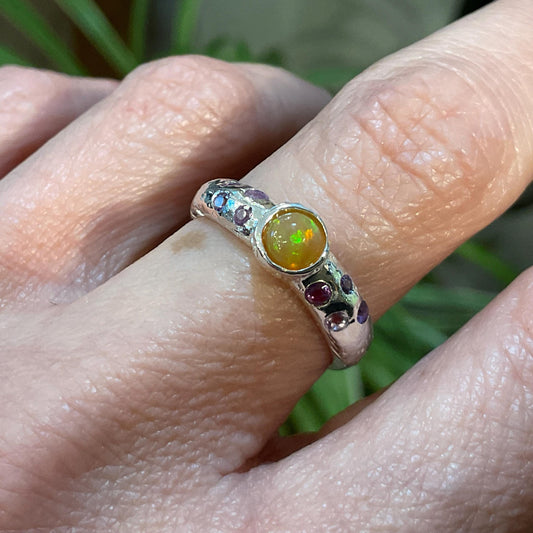 Sterling Silver rainbow Opal Artisan dainty amethyst ring 6