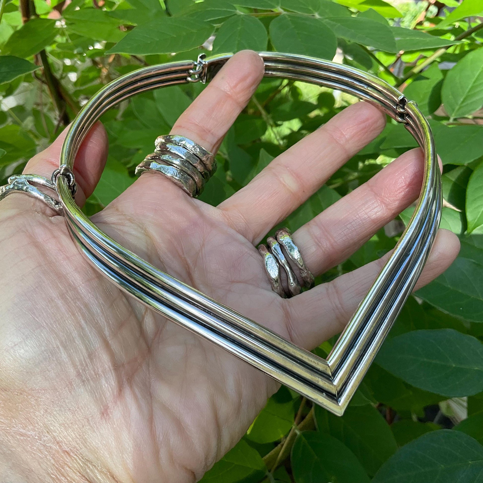 Sterling silver vintage V Modernist necklace choker Colors Of Etnika