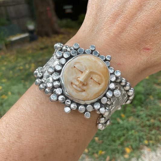 Sterling silver brutalist carved face sunburst cuff bracelet Colors Of Etnika