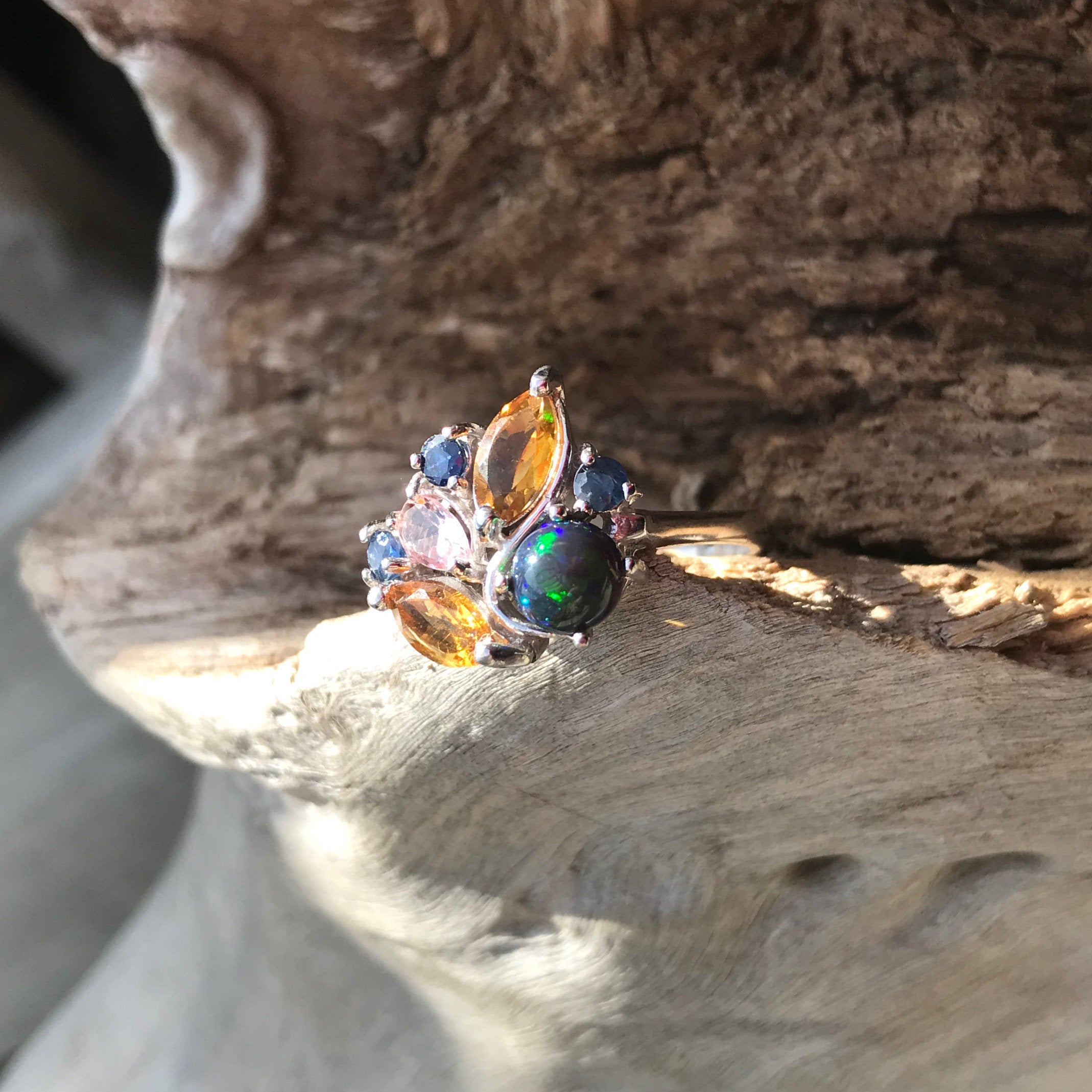 Crystal Fire Opal Ring (Recommended) - Biographie