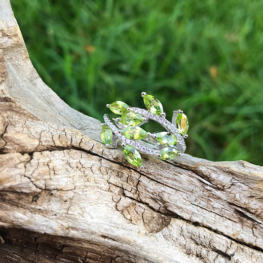 Handmade Sterling Silver Natural green peridot ring 7.5