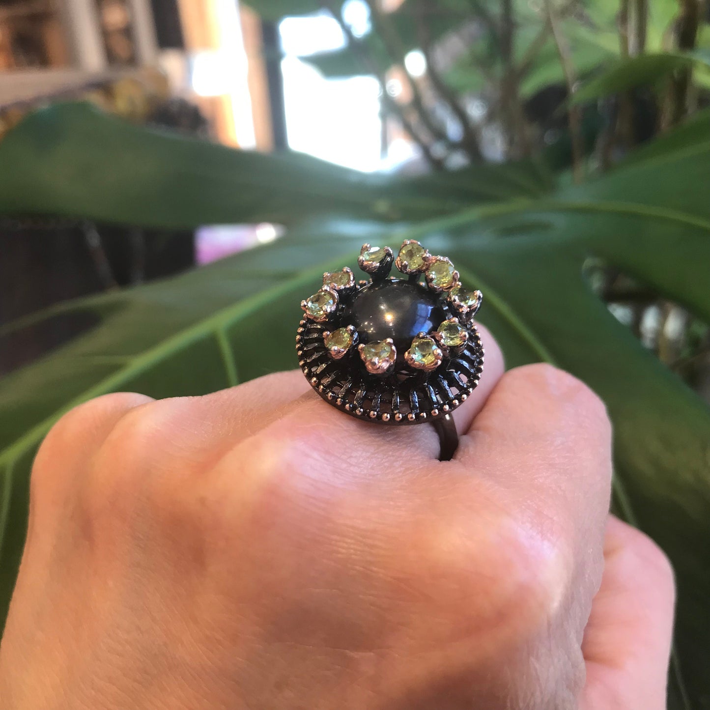 Sterling Silver black pearl peridot statement  Ring 8