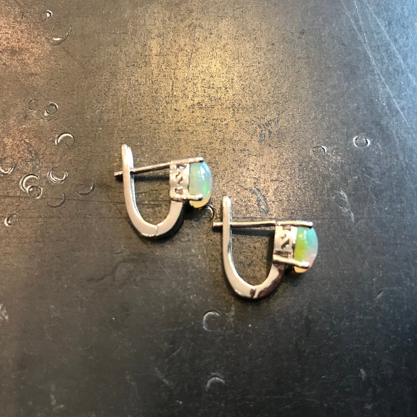 sterling silver  Natural opal Stud  earrings