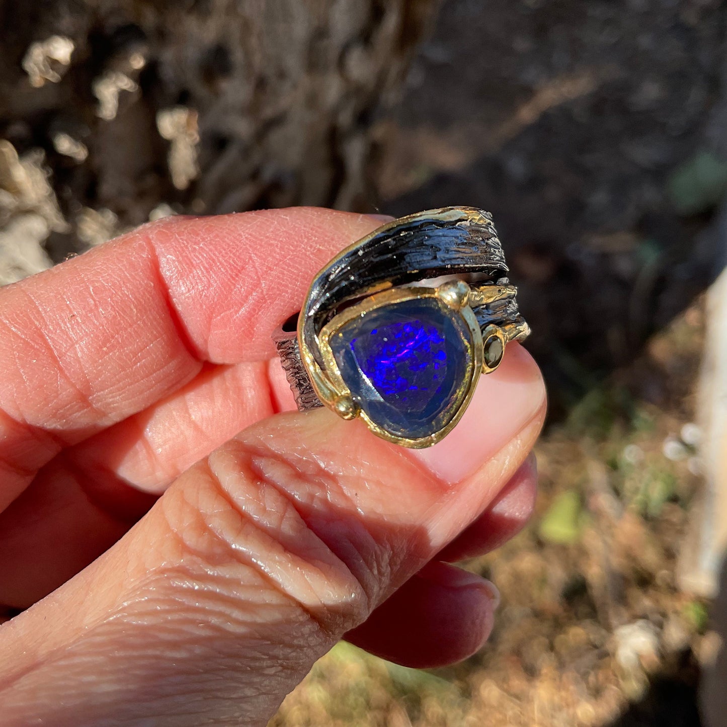 sterling silver natural Blue fire opal modern Etnika band ring 8