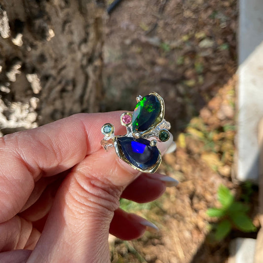 sterling silver mesmerizing  natural Blue  fire opal heirloom ring 7.5