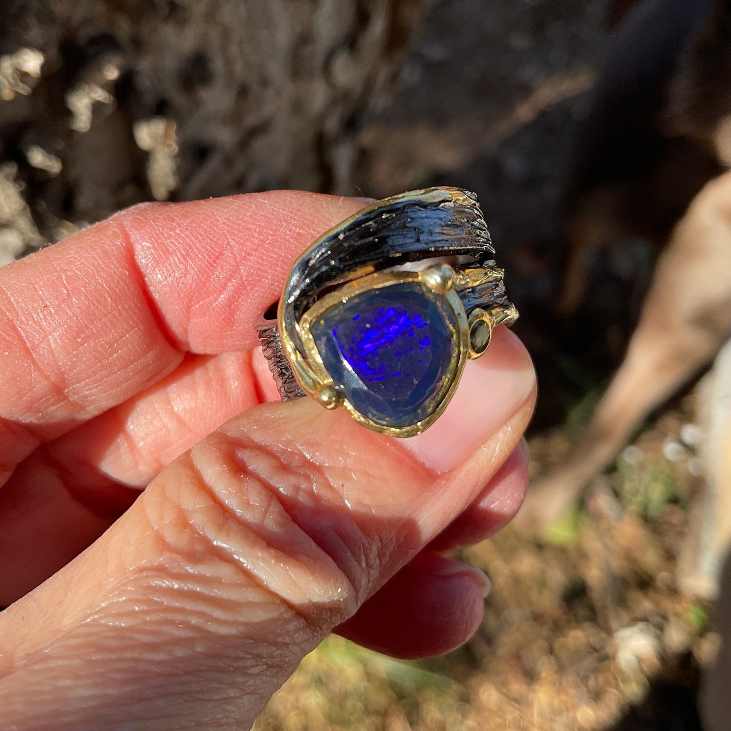 sterling silver natural Blue fire opal modern Etnika band ring 8