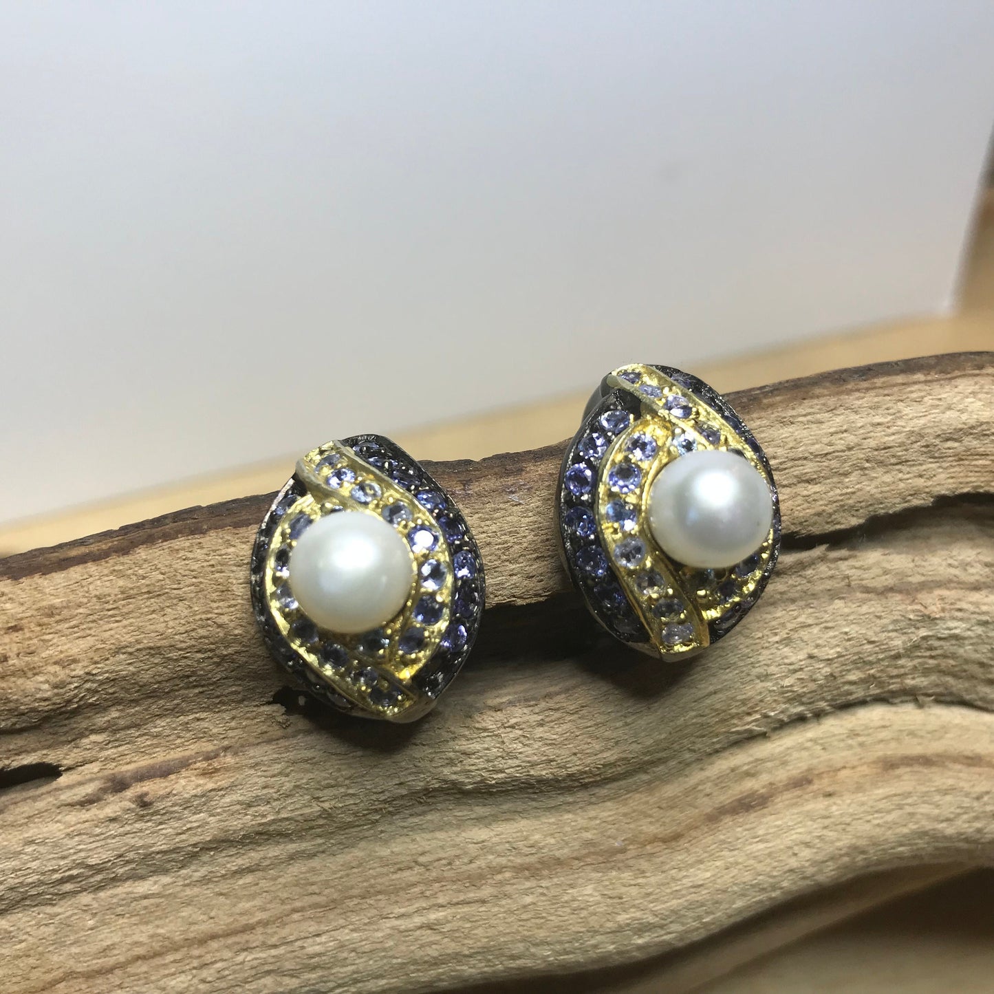 sterling silver blue  tanzanite white pearls Stud earrings