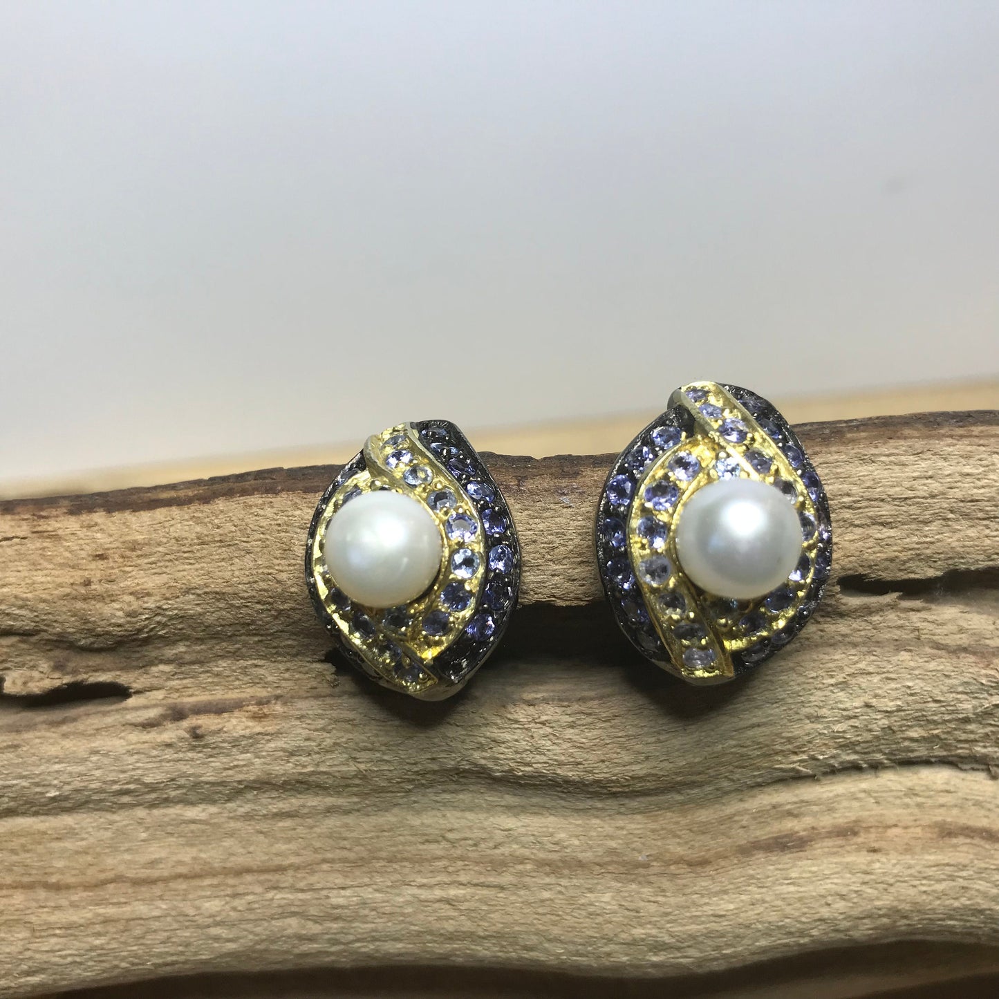 sterling silver blue  tanzanite white pearls Stud earrings