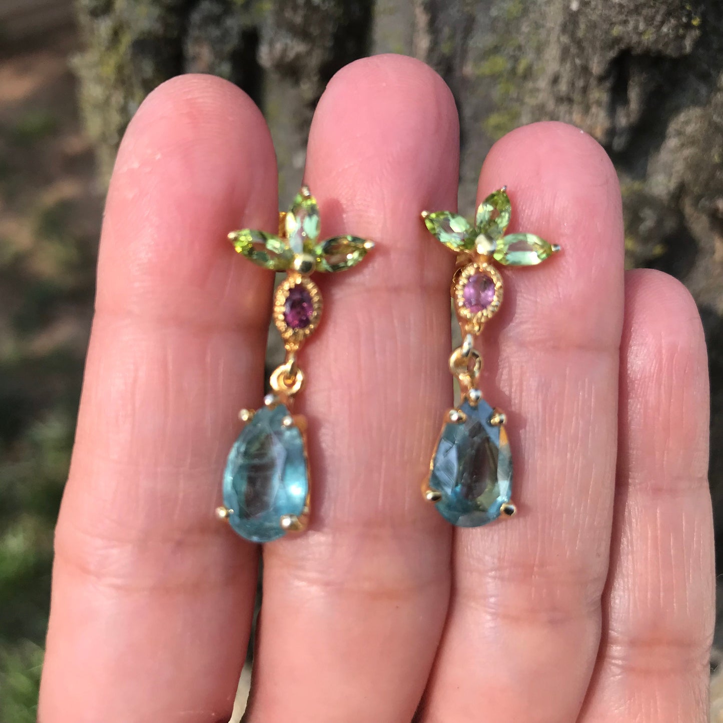 sterling silver Blue kyanite Peridot  dangle earrings