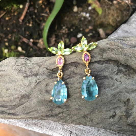 sterling silver Blue kyanite Peridot  dangle earrings