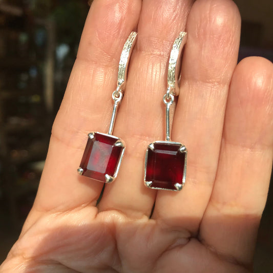Sterling Silver exquisite red hessonite dangle modernist earrings