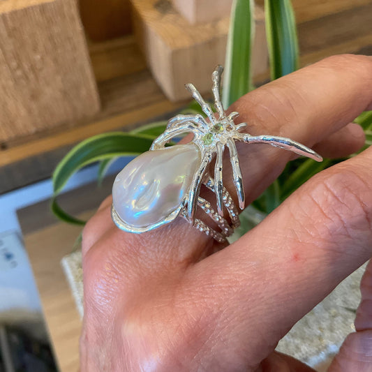 Sterling silver spider baroque pearl  ring 7