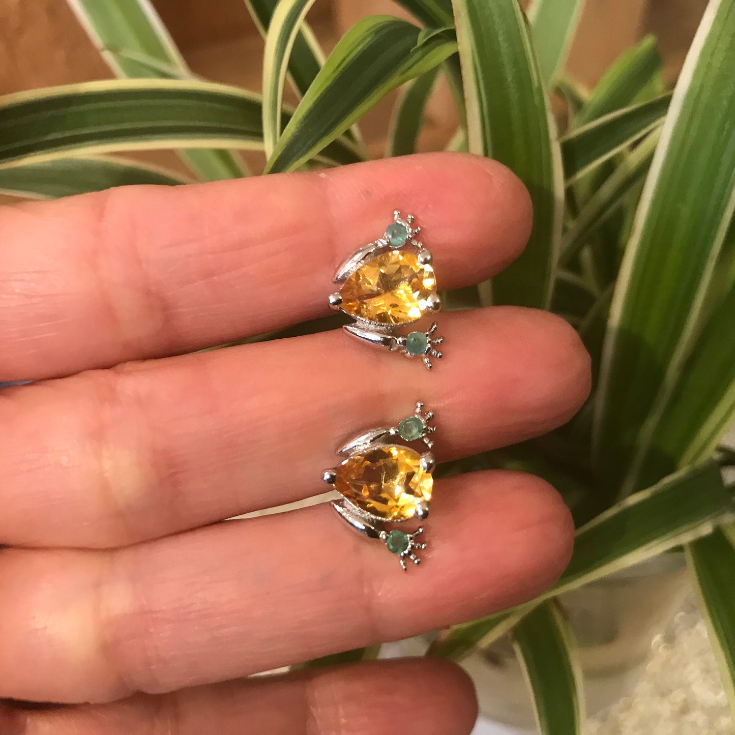 Sterling Silver Citrine frog tod emerald post earrings