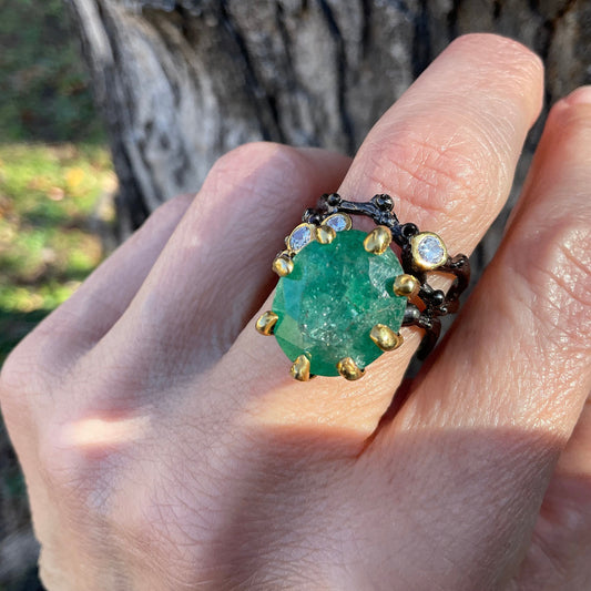 Sterling silver emerald green beryl band Etnika ring 8